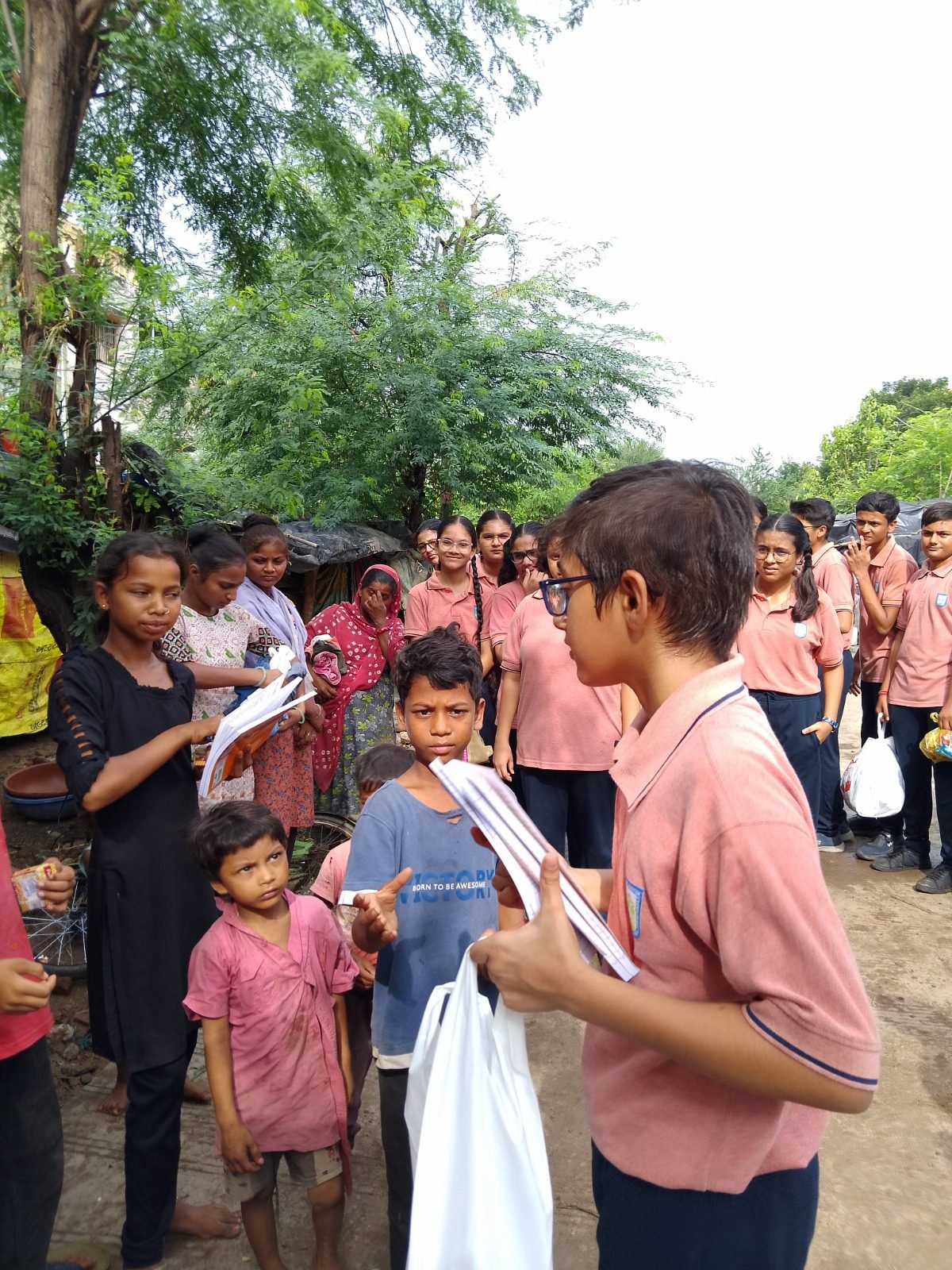 Project Ehsaas &mdash; students donating stationery