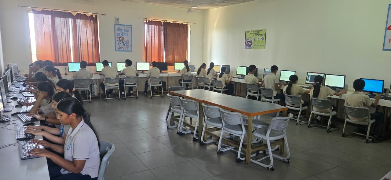 Computer Laboratory at Anand Niketan Bharuch