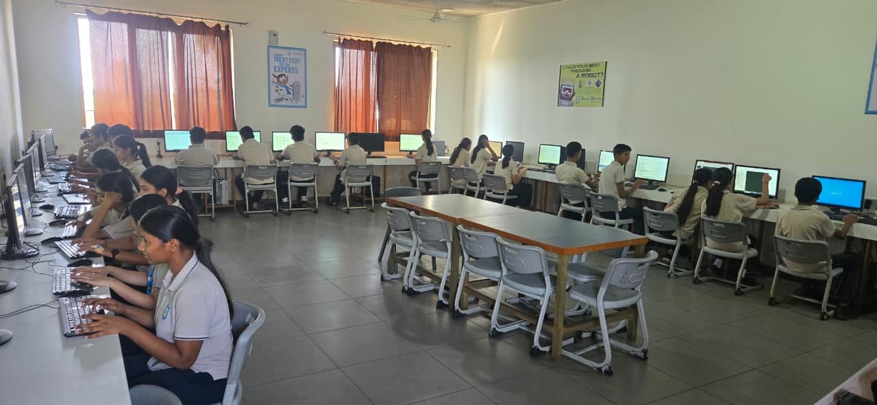Computer Laboratory at Anand Niketan Bharuch