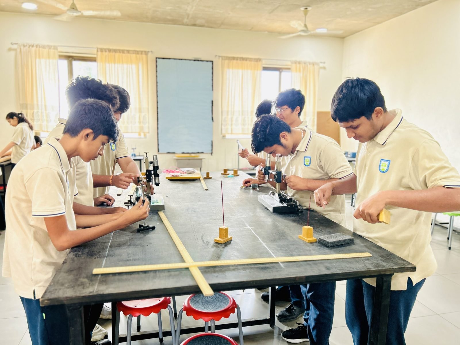 Physics Laboratory at Anand Niketan Bharuch